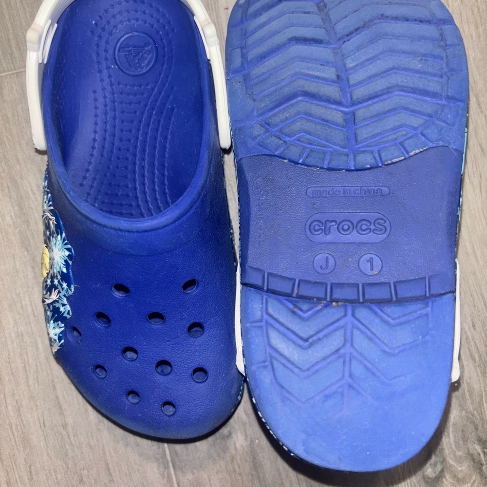 CROCS Frozen Elsa Kids Size J1 - Picture 3 of 3